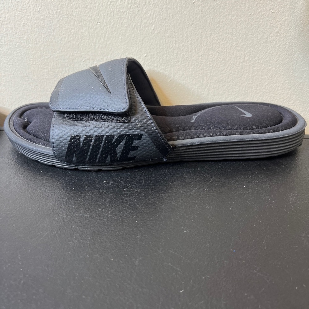 ๐น Nike Solarsoft Comfort Mens Size 11 US Black Slip On Slides Sandal 705513-090 - Picture 4 of 13